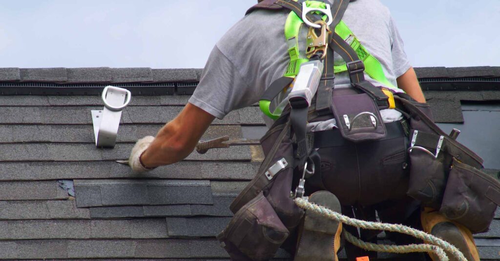 roofer construction roof maintenance rope security worker